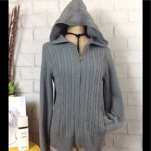 ⬇️ CABLE KNIT HOODIE
